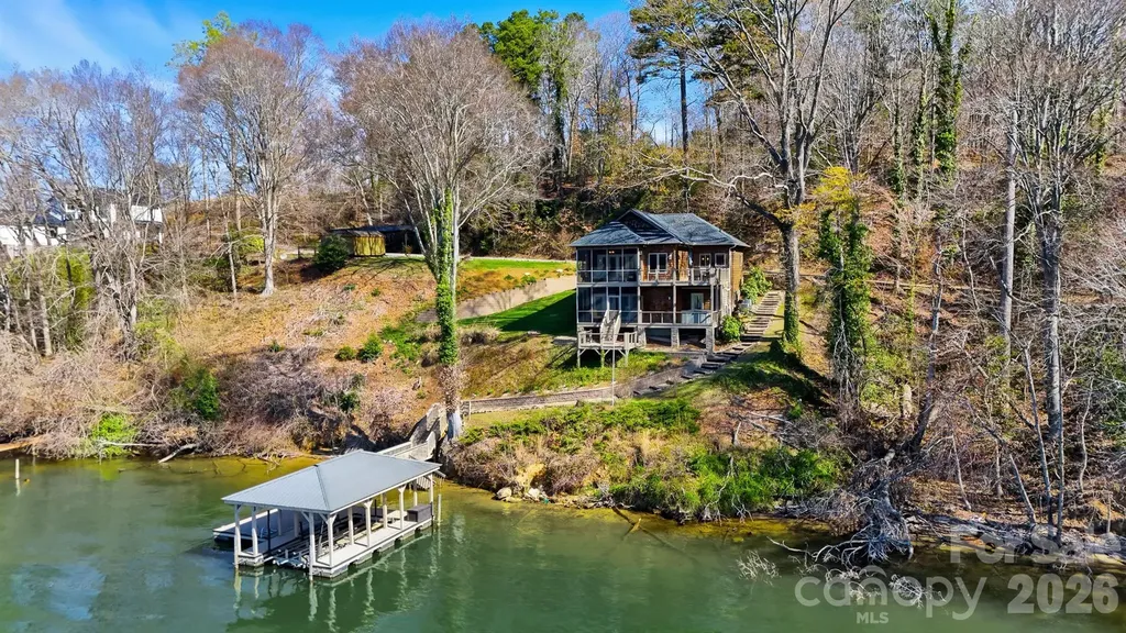 152 Bridge Pointe Lane Hickory NC 28601