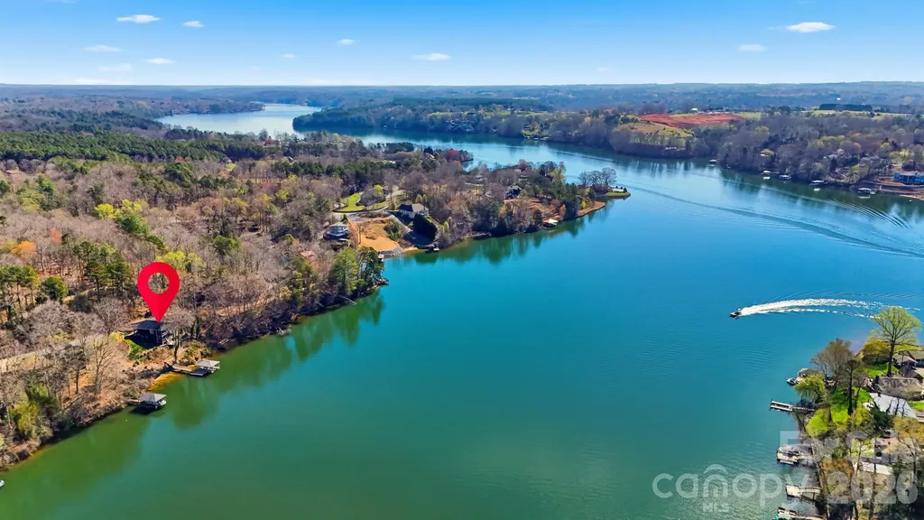 152 Bridge Pointe Lane Hickory NC 28601