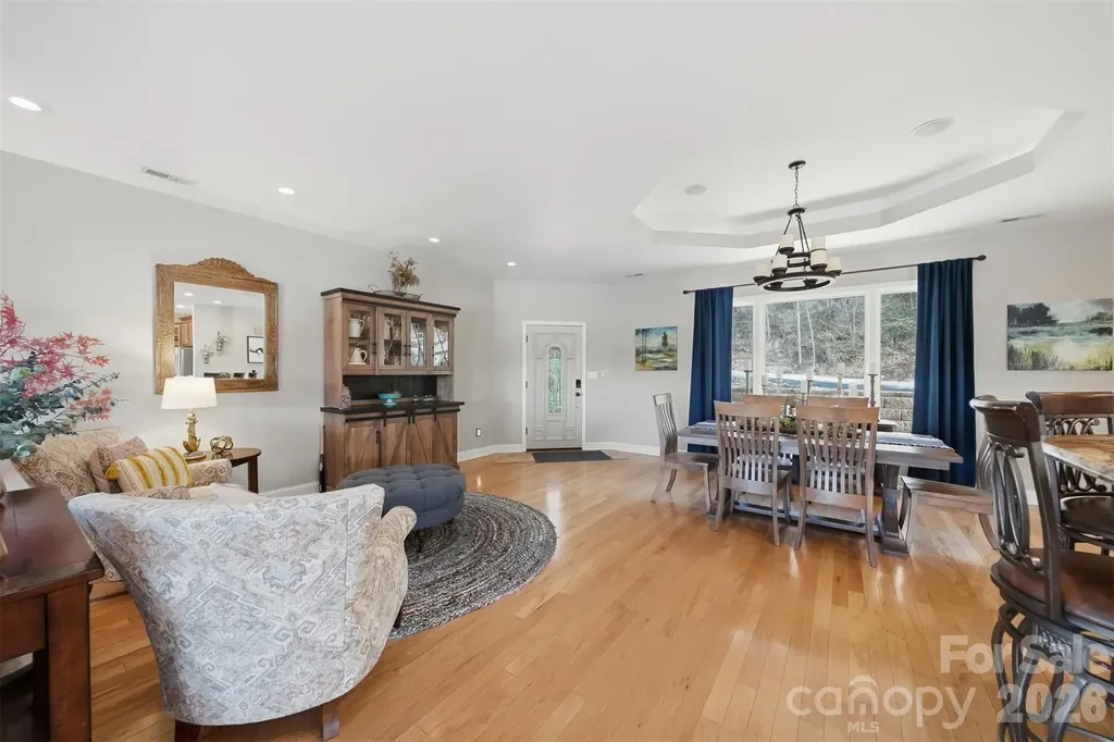 152 Bridge Pointe Lane Hickory NC 28601
