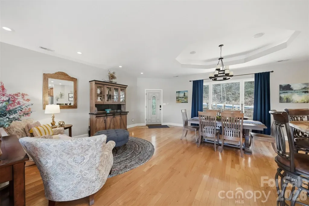 152 Bridge Pointe Lane Hickory NC 28601