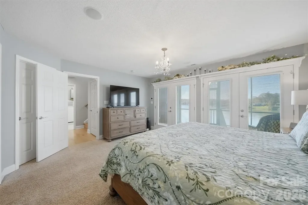 152 Bridge Pointe Lane Hickory NC 28601