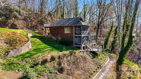 152 Bridge Pointe Lane Hickory NC 28601