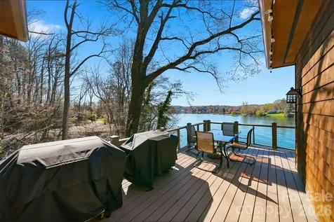 152 Bridge Pointe Lane Hickory NC 28601