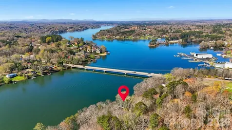 152 Bridge Pointe Lane Hickory NC 28601