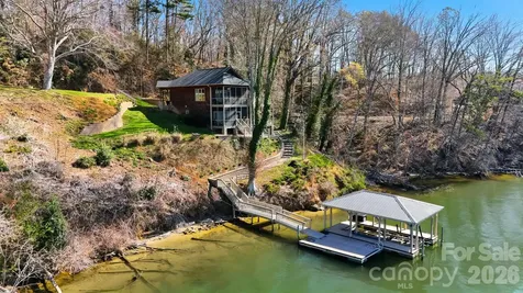 152 Bridge Pointe Lane Hickory NC 28601