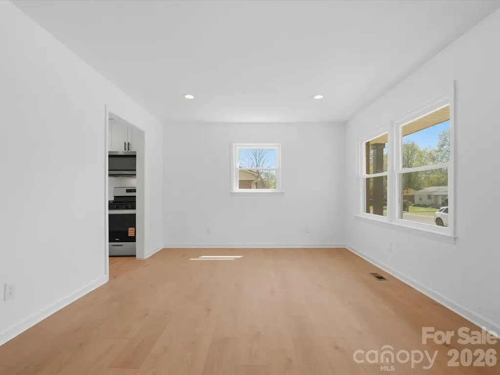 4946 Morgan Street Charlotte NC 28208