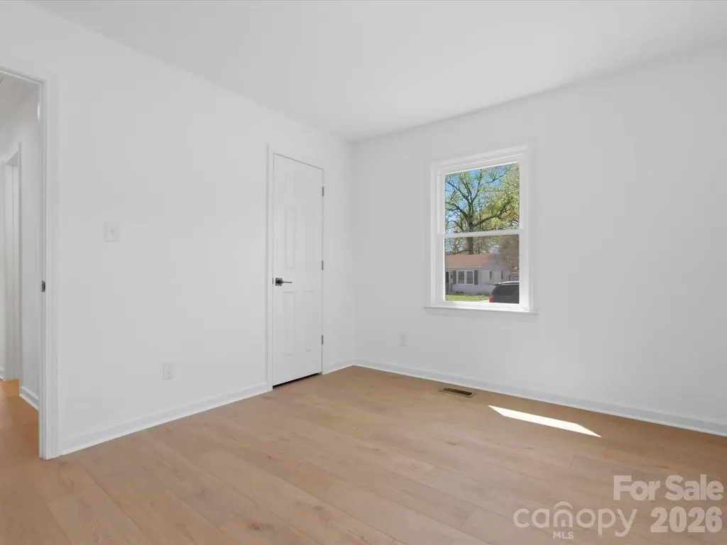 4946 Morgan Street Charlotte NC 28208