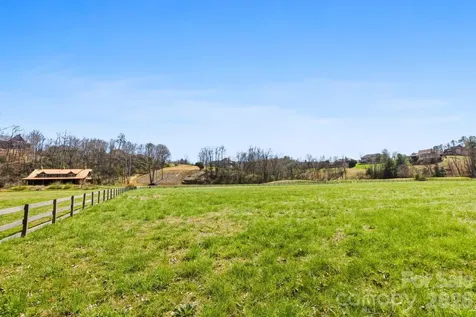 20 Waterford Lakes Drive Fletcher NC 28732