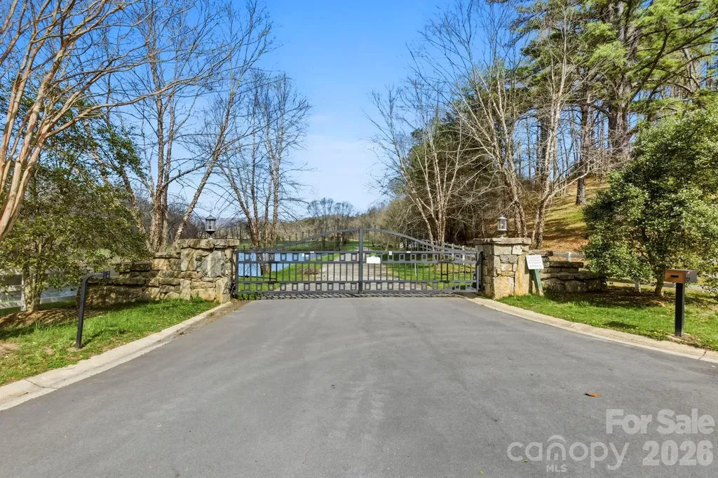 27 Falling Star Court Fletcher NC 28732