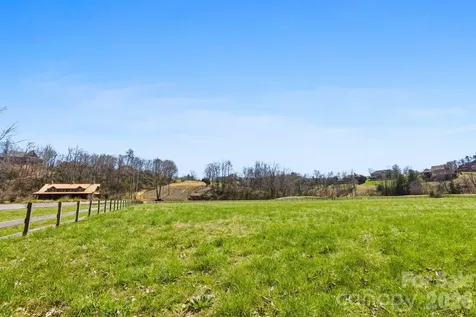 27 Falling Star Court Fletcher NC 28732