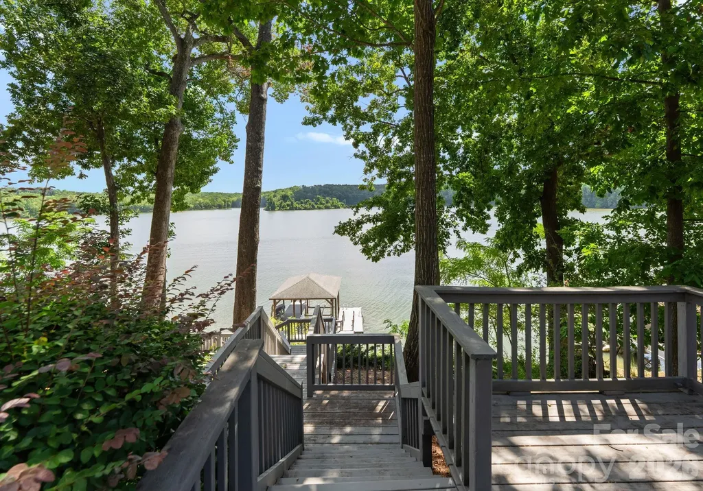 3251 Lake Pointe Drive Belmont NC 28012