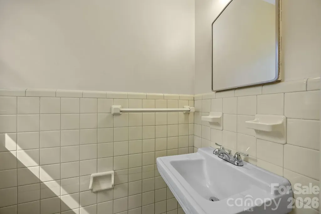 1108 Dartmouth Avenue High Point NC 27260