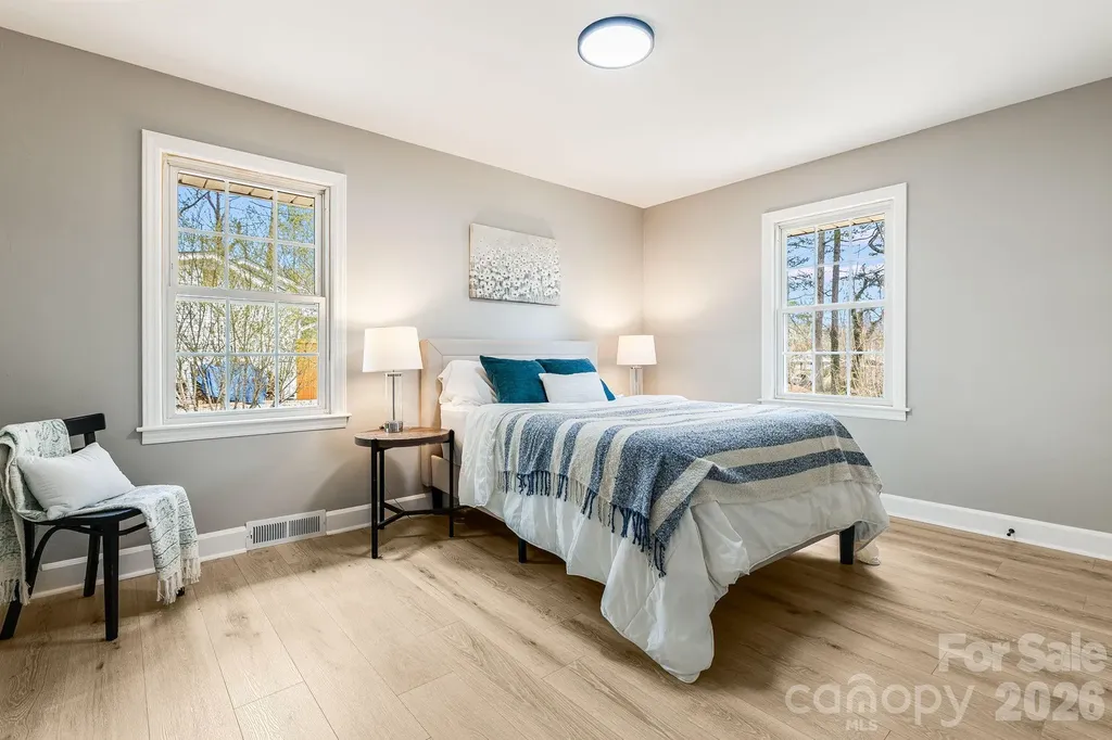 107 Balsam Road Hendersonville NC 28792