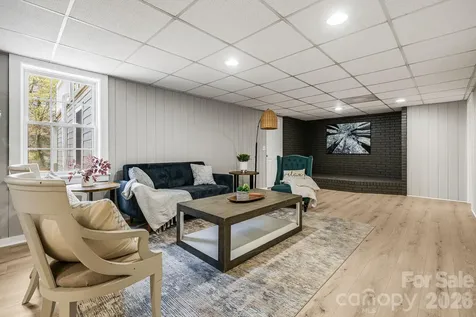 107 Balsam Road Hendersonville NC 28792