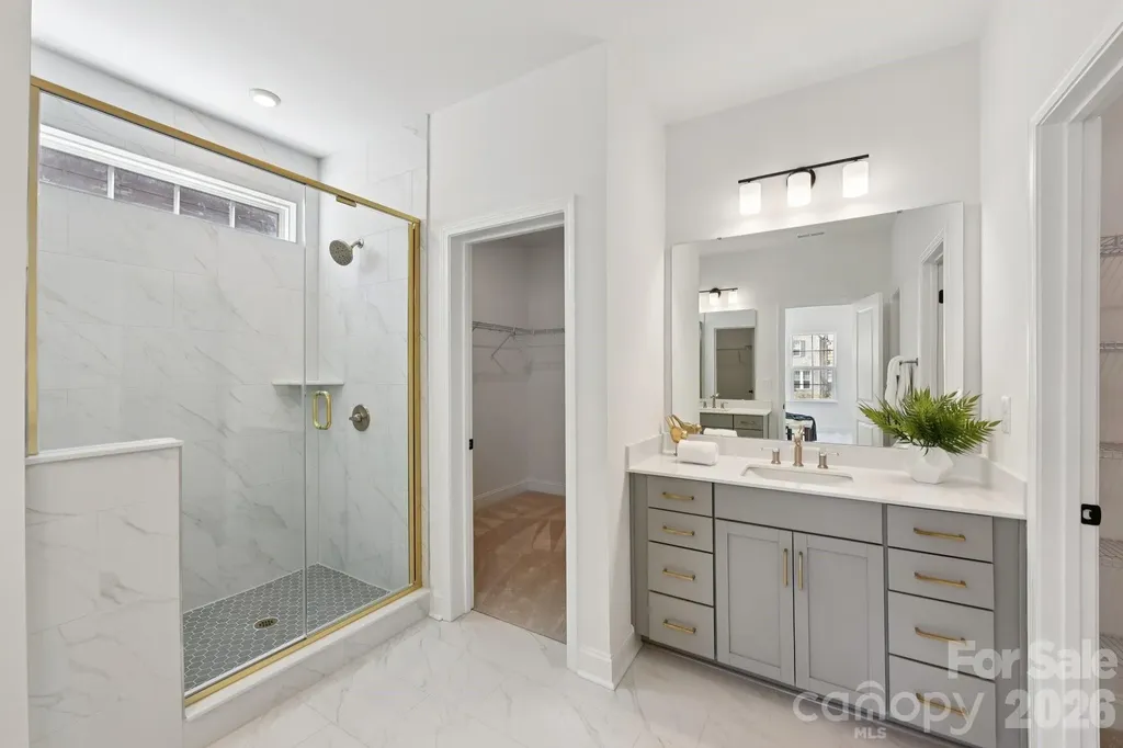 7426 Westrow Avenue Charlotte NC 28278