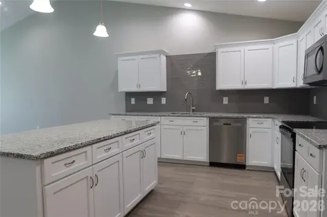 302 E Boyd Street Maiden NC 28650