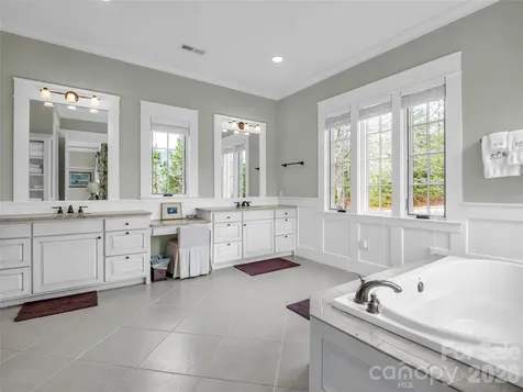 565 Chestertown Drive Mill Spring NC 28756