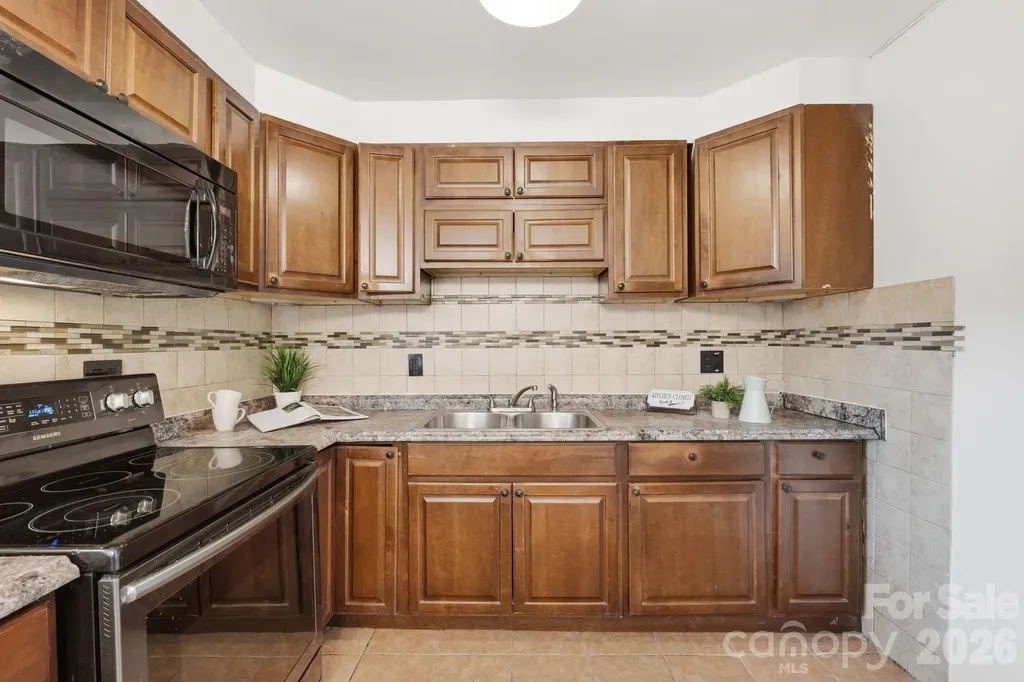2220 Yorkhills Drive Charlotte NC 28217