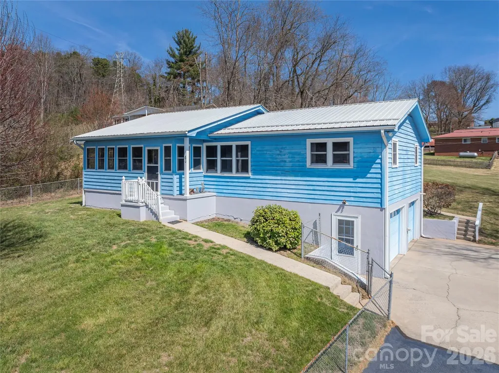 40 Warner Road Canton NC 28716