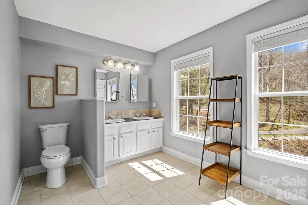 36 Ivy Cove Road Fairview NC 28730