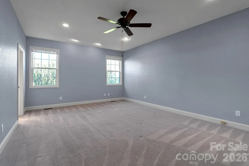 291 N Crab Meadow Drive Hendersonville NC 28739