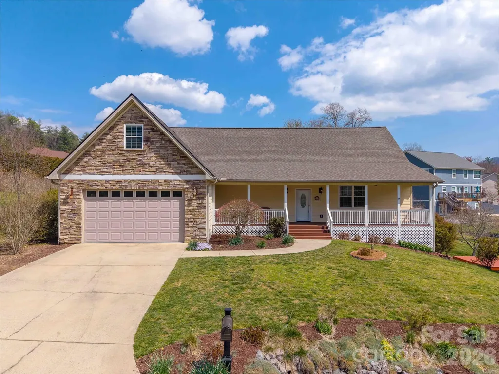 291 N Crab Meadow Drive Hendersonville NC 28739