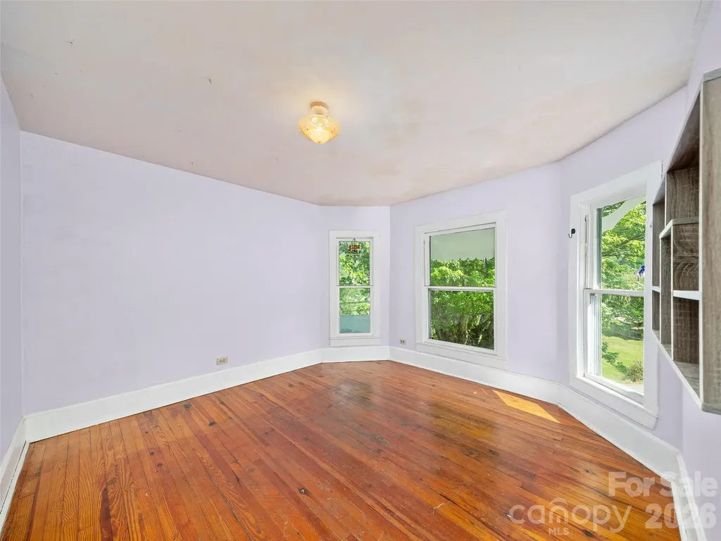 309 Hillside Drive Burnsville NC 28714