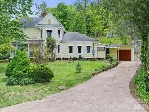 309 Hillside Drive Burnsville NC 28714