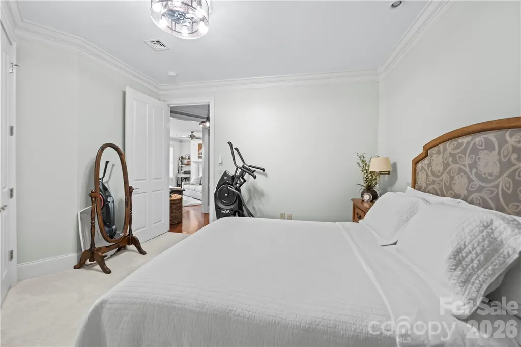 350 E Allen Street Hendersonville NC 28792