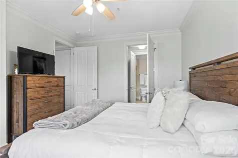 350 E Allen Street Hendersonville NC 28792