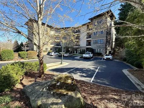350 E Allen Street Hendersonville NC 28792