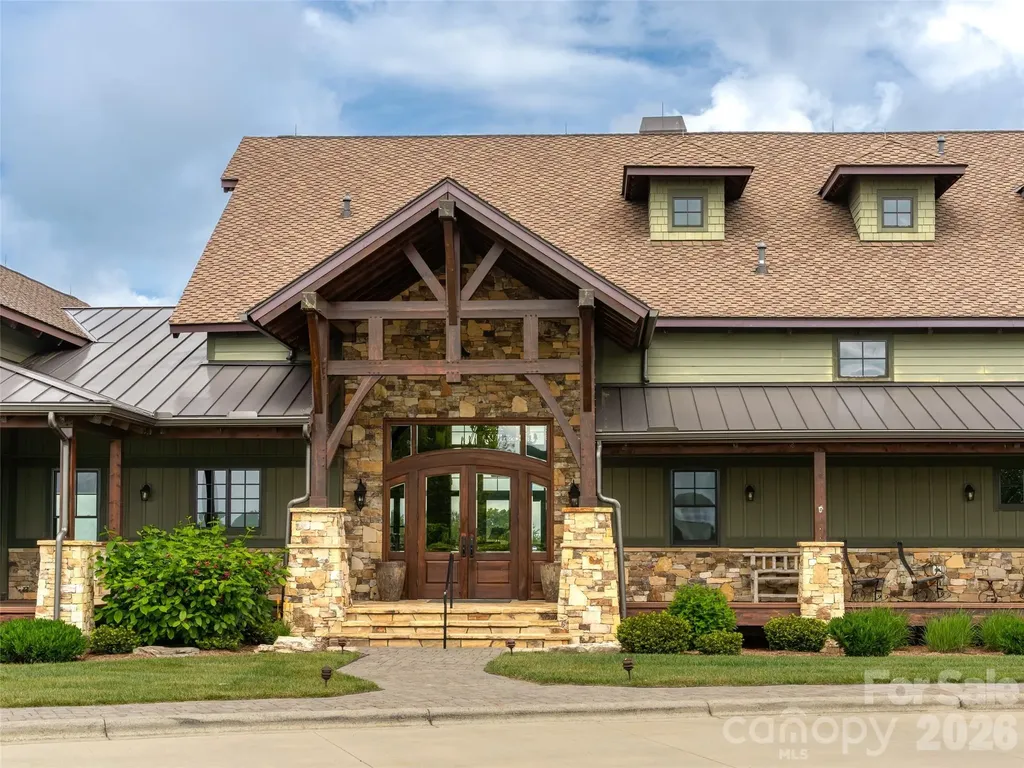 189 Dancing Bear Drive Hendersonville NC 28792