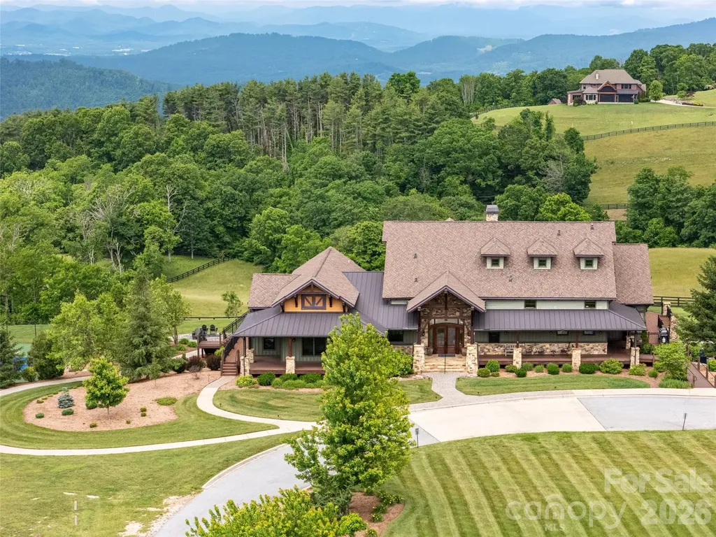 189 Dancing Bear Drive Hendersonville NC 28792