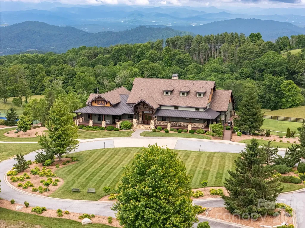 189 Dancing Bear Drive Hendersonville NC 28792
