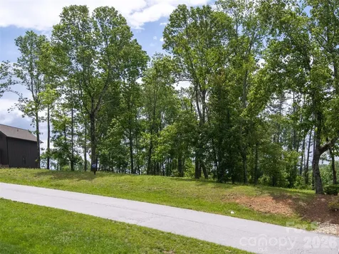 189 Dancing Bear Drive Hendersonville NC 28792