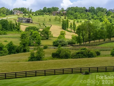189 Dancing Bear Drive Hendersonville NC 28792