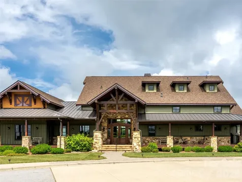 189 Dancing Bear Drive Hendersonville NC 28792
