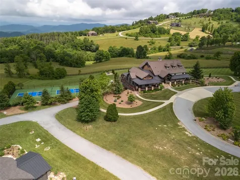 189 Dancing Bear Drive Hendersonville NC 28792