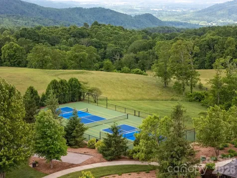 189 Dancing Bear Drive Hendersonville NC 28792