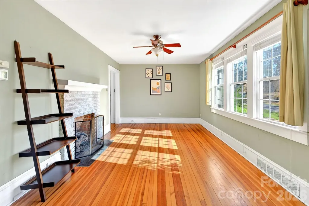 109 Eastwood Avenue Swannanoa NC 28778