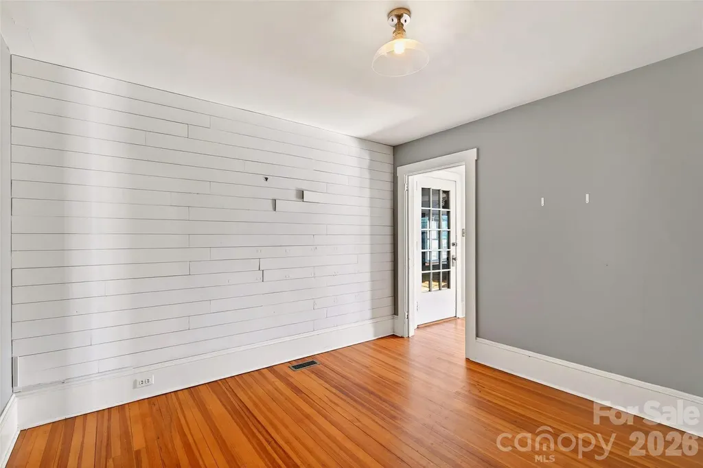 109 Eastwood Avenue Swannanoa NC 28778