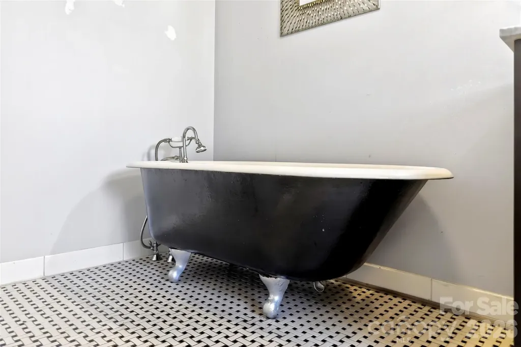 109 Eastwood Avenue Swannanoa NC 28778