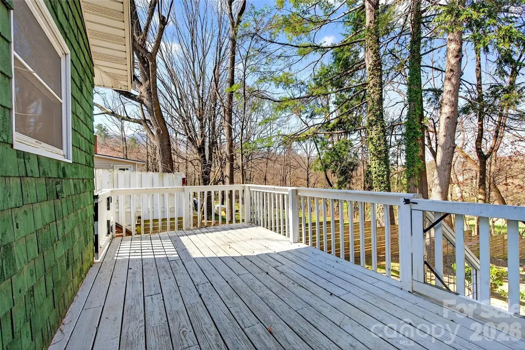 109 Eastwood Avenue Swannanoa NC 28778