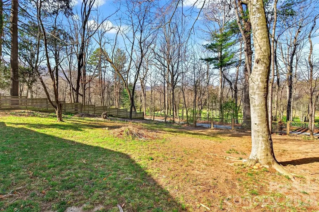 109 Eastwood Avenue Swannanoa NC 28778