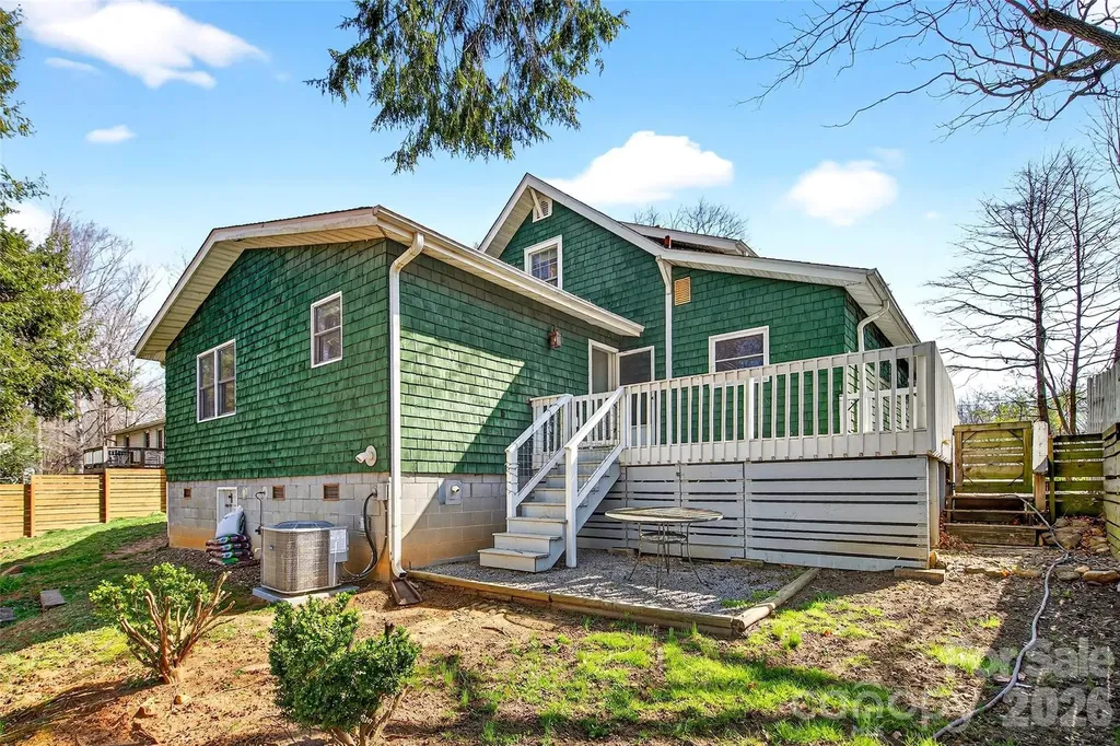 109 Eastwood Avenue Swannanoa NC 28778