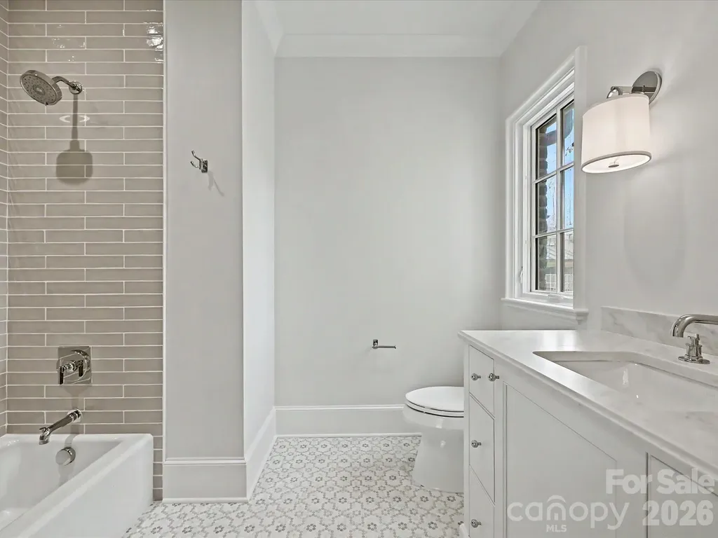 3701 Pelham Lane Charlotte NC 28211