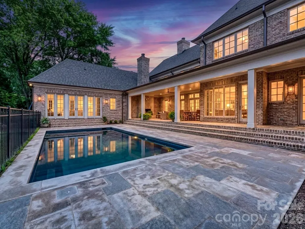 3701 Pelham Lane Charlotte NC 28211