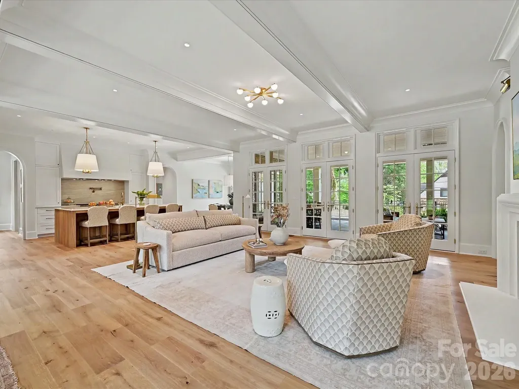 3701 Pelham Lane Charlotte NC 28211