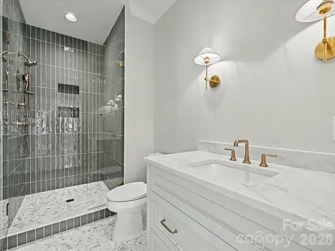 3701 Pelham Lane Charlotte NC 28211