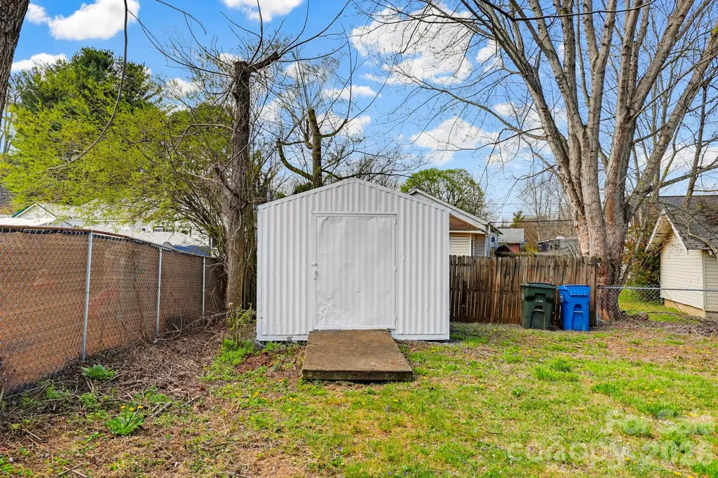 26 Francis Street Waynesville NC 28786